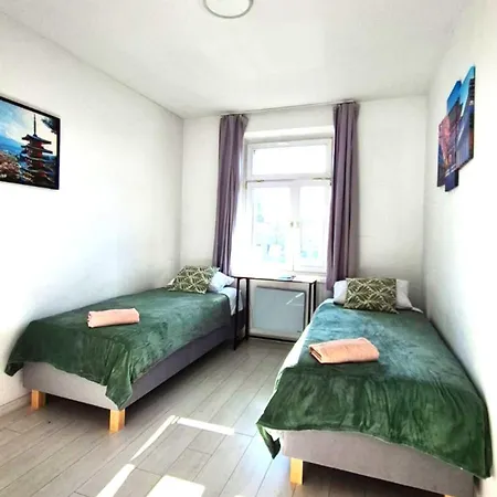 Ronus Pomorska 116 -bezplatny Parking *