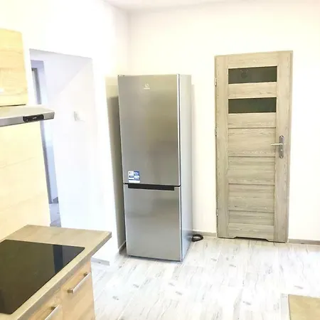 Ronus Pomorska 116 -bezplatny Parking