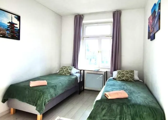 Ronus Pomorska 116 -bezplatny Parking *